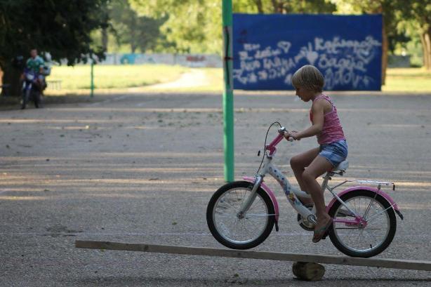 состязания для юных велосипедистов 